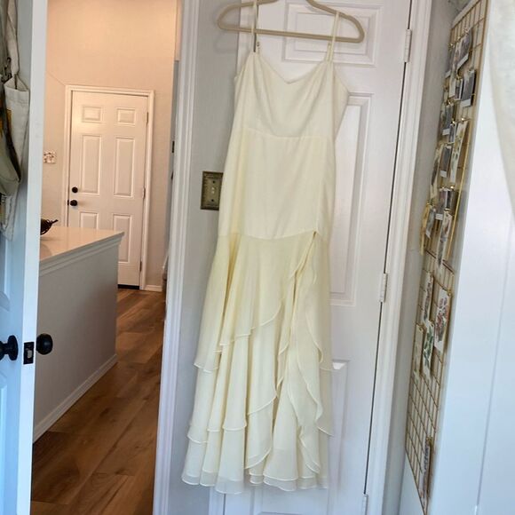 David’s Bridal Fame & Partners Ophelia cream formal maxi - Picture 5 of 13